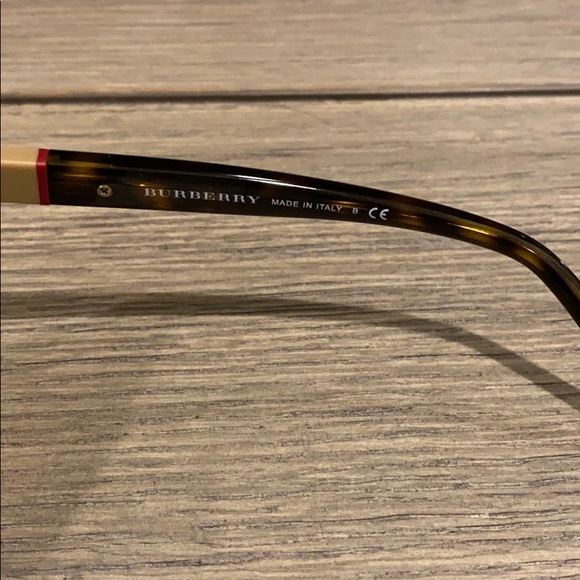 Burberry Sunglasses, no box - Picture 2 of 7